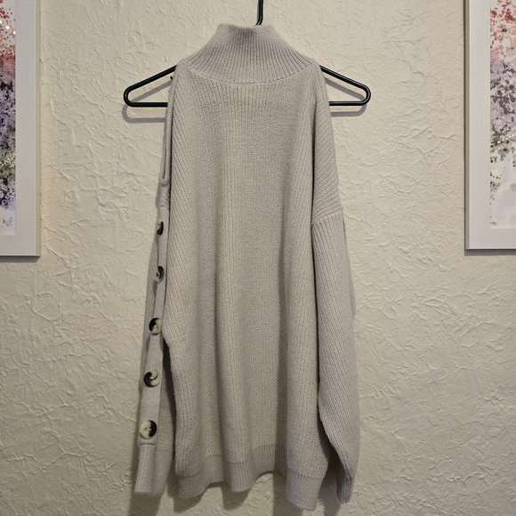 VENUS Beige Cold Shoulder Knit Sweater Brown Buttons Down LongSleeves Size SMALL - Picture 16 of 17